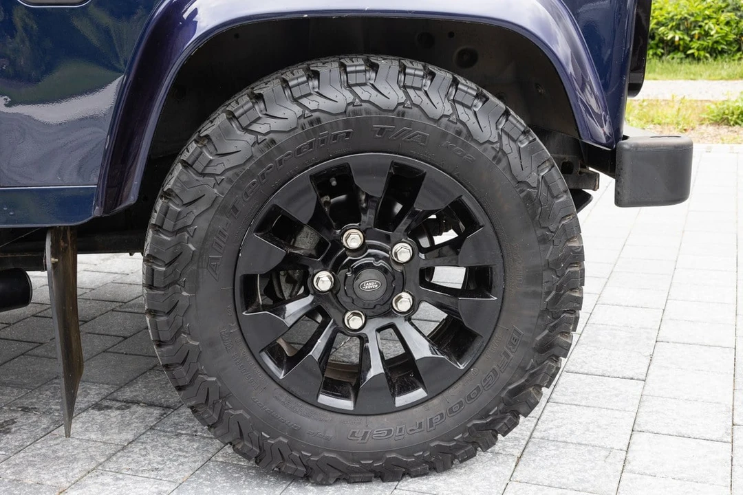 2014 Land Rover Defender 110 - Image 20 of 30