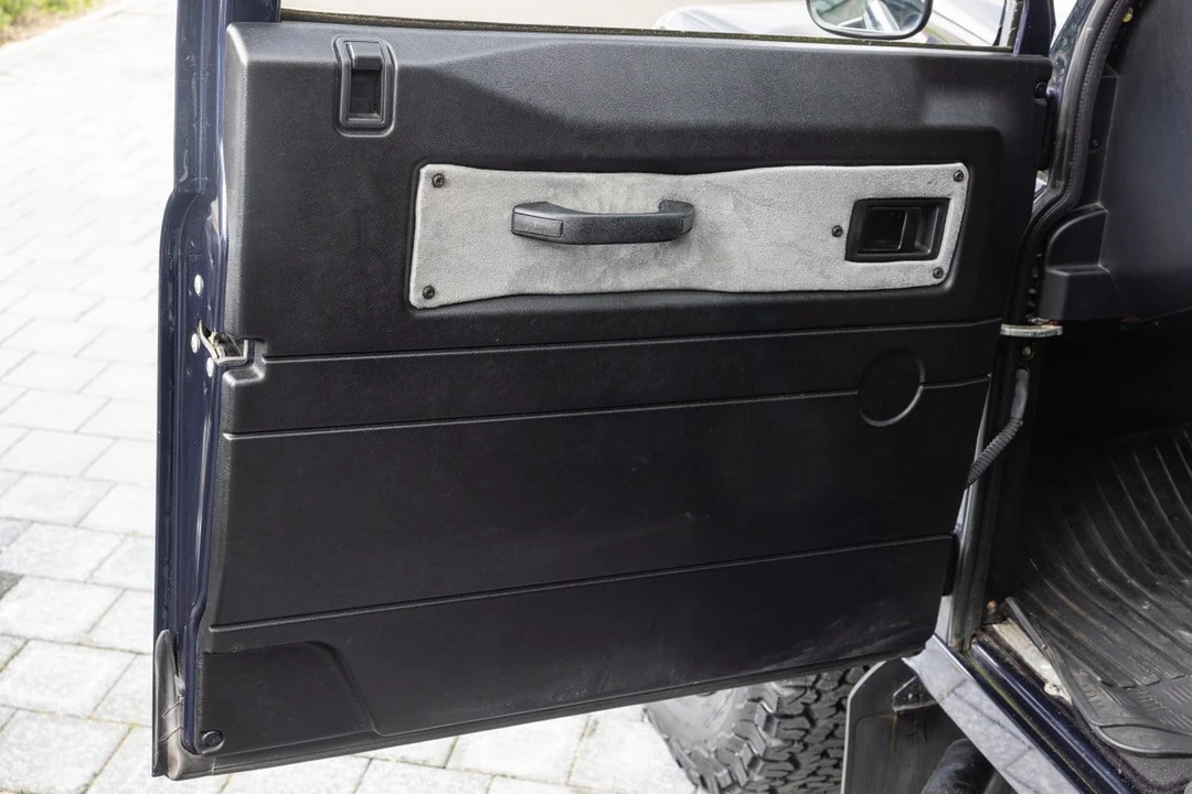 2014 Land Rover Defender 110 - Image 24 of 30