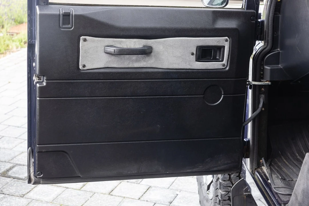 2014 Land Rover Defender 110 - Image 25 of 30