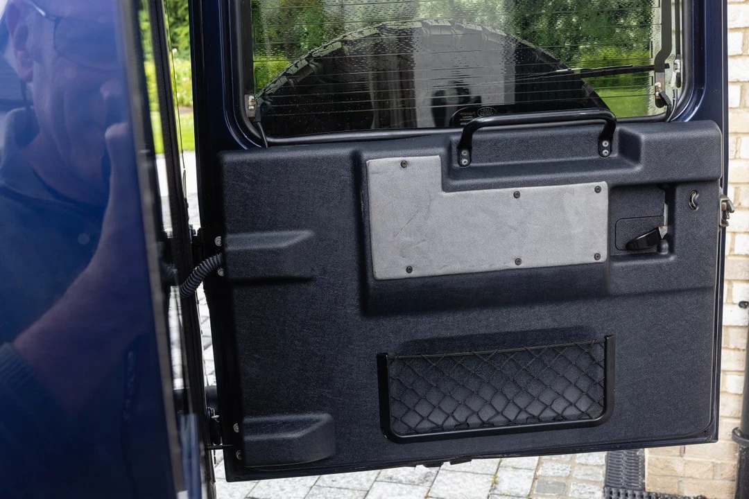 2014 Land Rover Defender 110 - Image 27 of 30