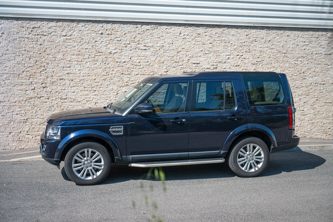 2014 Land Rover Discovery 4th Gen - Image 8 of 31