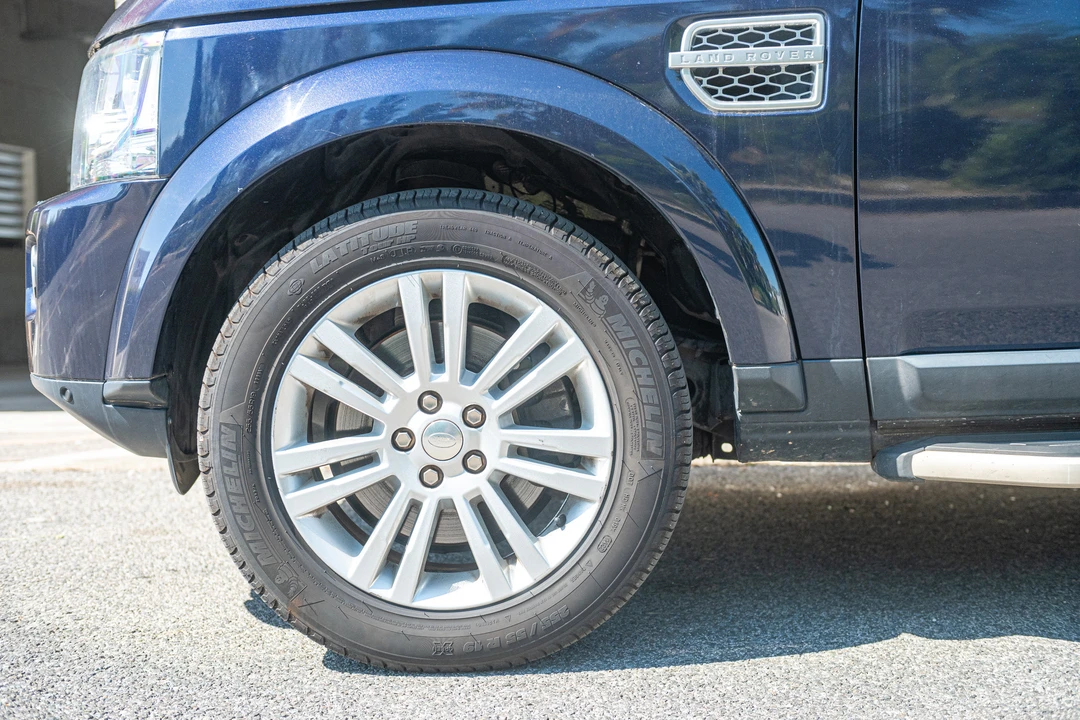 2014 Land Rover Discovery 4th Gen - Image 27 of 31