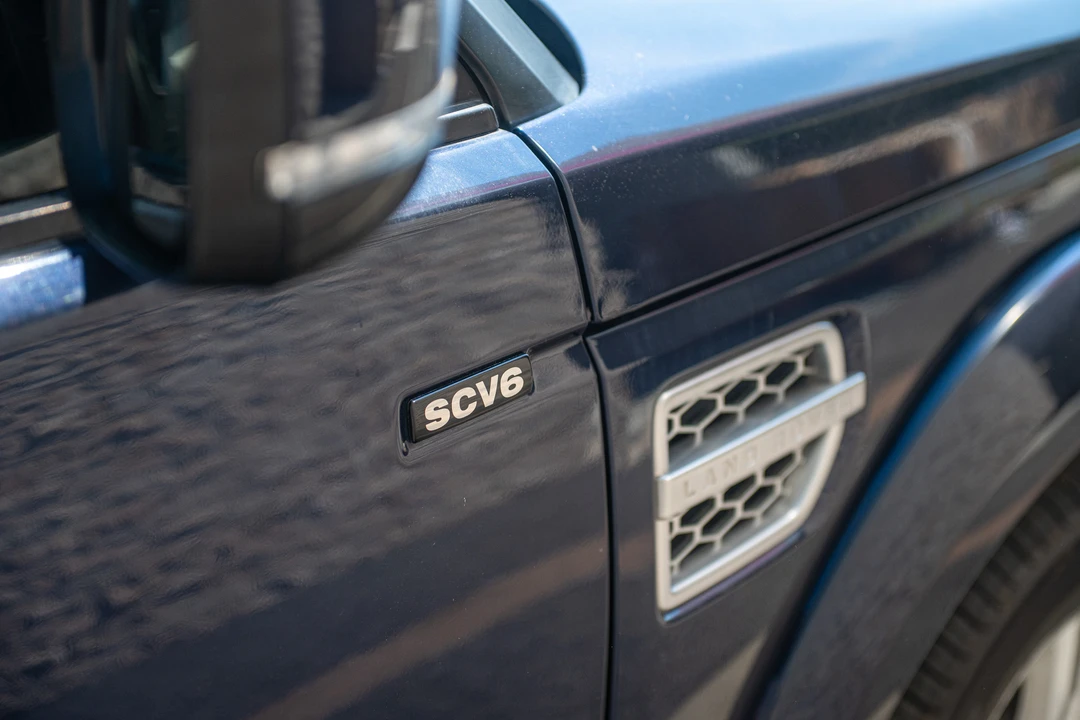 2014 Land Rover Discovery 4th Gen - Image 15 of 31
