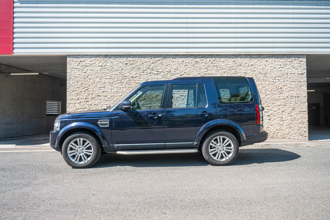 2014 Land Rover Discovery 4th Gen - Image 10 of 31