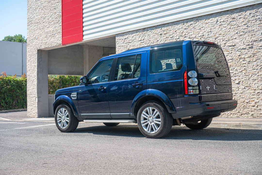 2014 Land Rover Discovery 4th Gen - Image 7 of 31