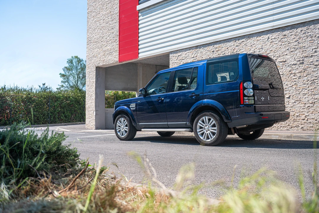 2014 Land Rover Discovery 4th Gen - Image 11 of 31