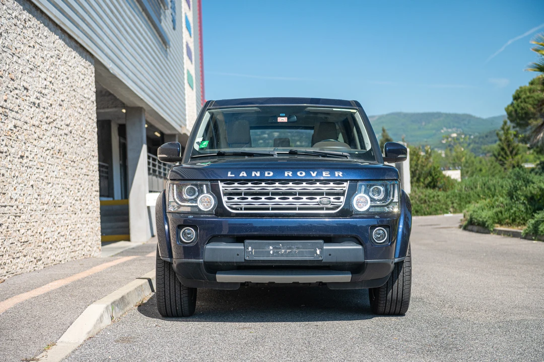 2014 Land Rover Discovery 4th Gen - Image 2 of 31