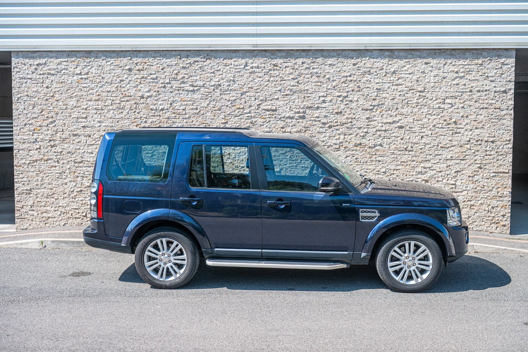 2014 Land Rover Discovery 4th Gen - Image 4 of 31
