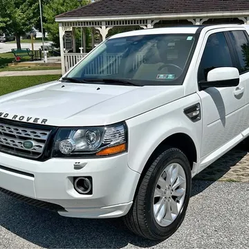 2014 Land Rover LR2 HSE LUX Sport Utility 4D