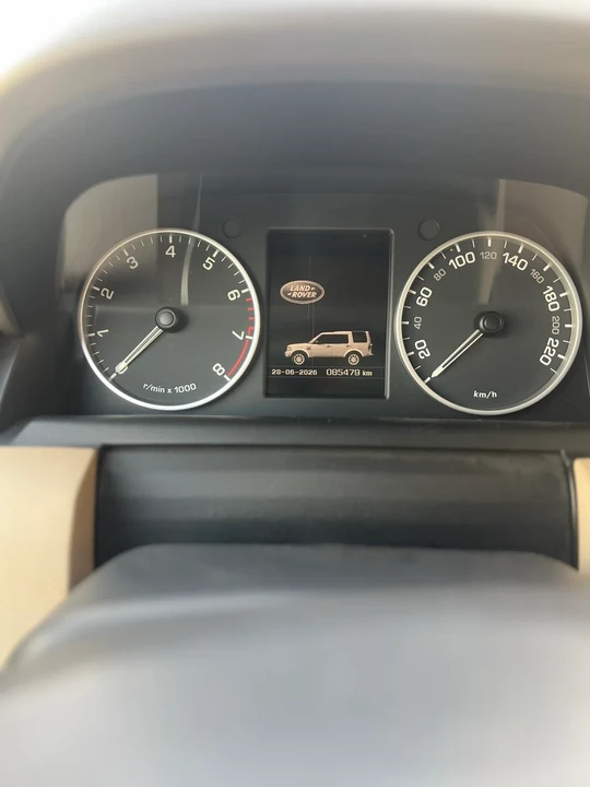 2014 Land Rover Discovery 4th Gen - Image 16 of 31