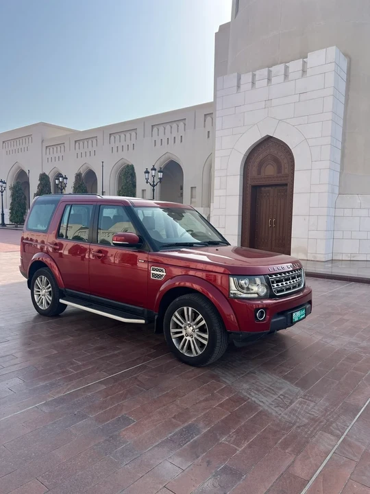2014 Land Rover Discovery 4th Gen - Image 2 of 31
