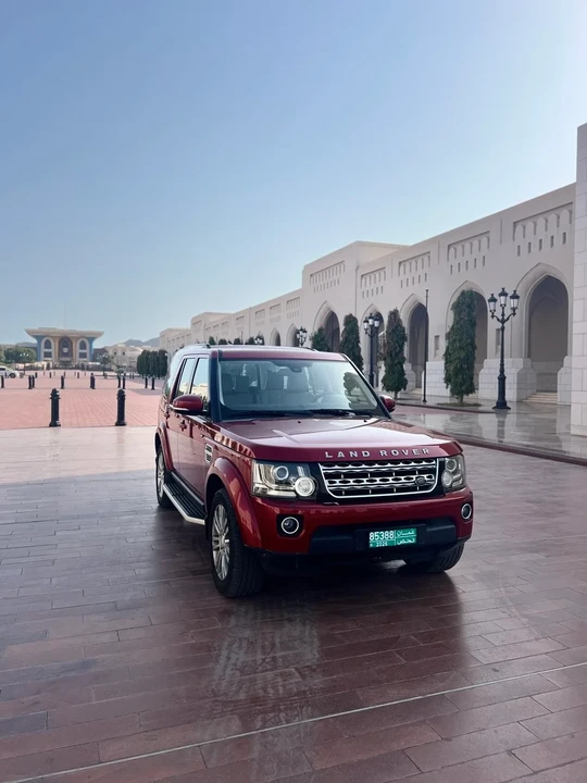 2014 Land Rover Discovery 4th Gen - Image 3 of 31