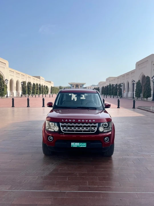 2014 Land Rover Discovery 4th Gen - Image 4 of 31