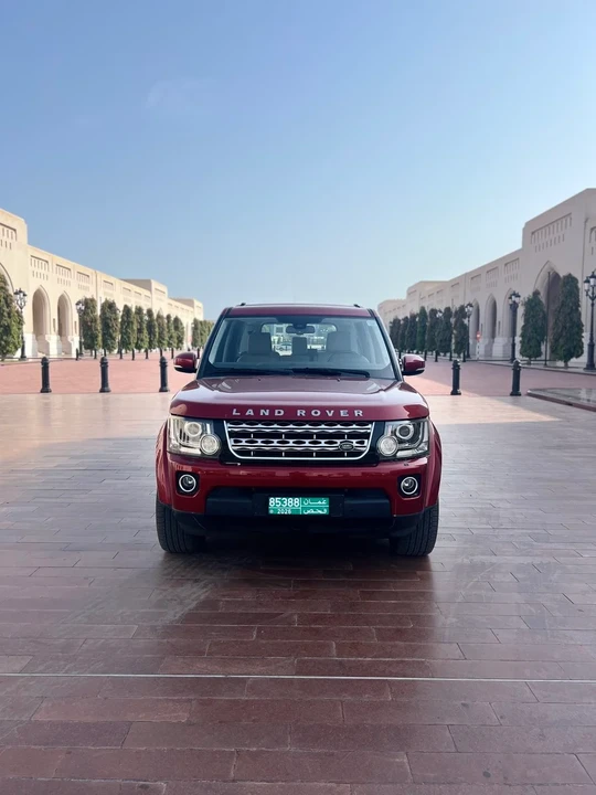 2014 Land Rover Discovery 4th Gen - Image 5 of 31
