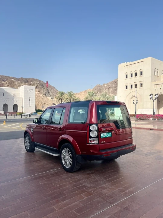 2014 Land Rover Discovery 4th Gen - Image 9 of 31