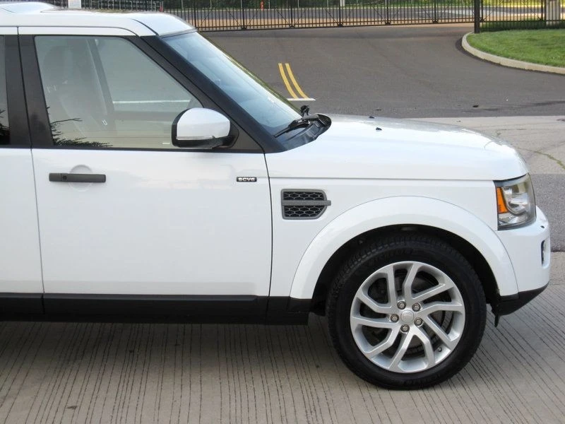 2014 Land Rover Discovery 4th Gen - Image 11 of 12