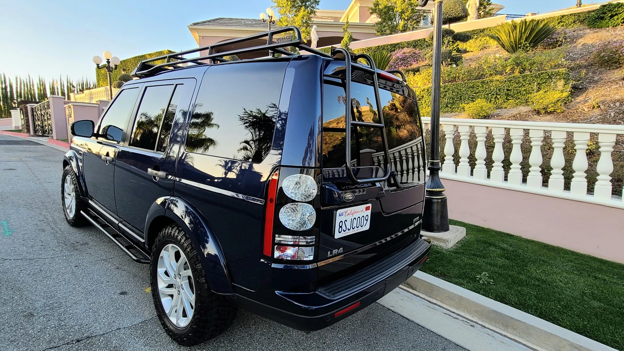 2014 Land Rover Discovery 4th Gen - Image 10 of 31