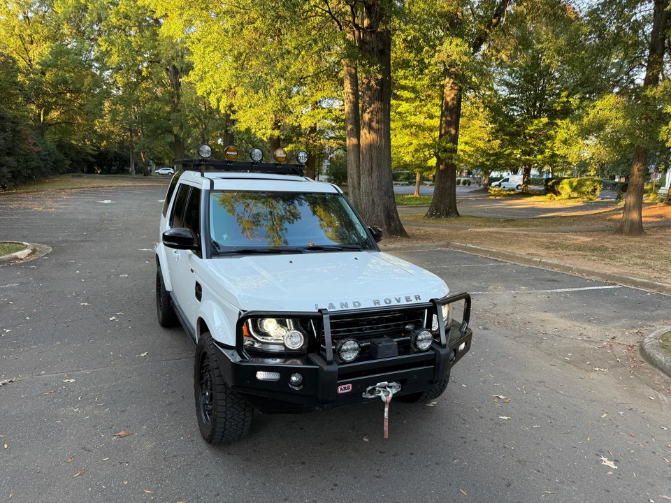 2014 Land Rover Discovery 4th Gen - Image 15 of 31