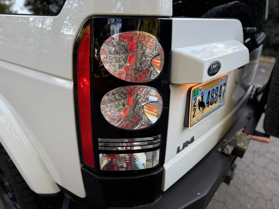 2014 Land Rover Discovery 4th Gen - Image 28 of 31
