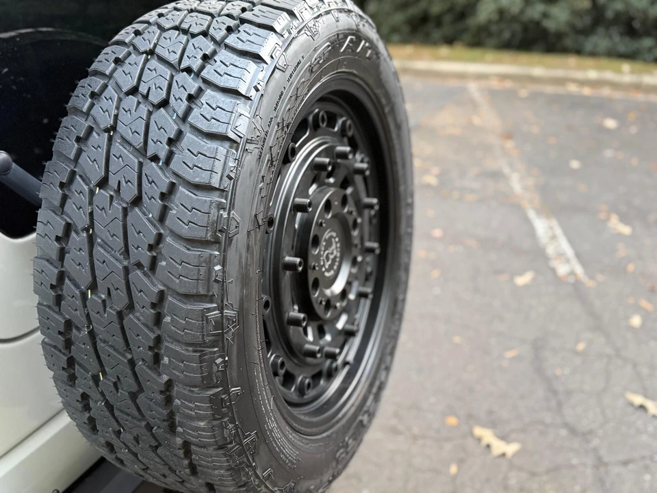 2014 Land Rover Discovery 4th Gen - Image 29 of 31