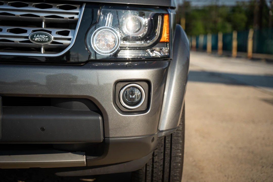 2014 Land Rover Discovery 4th Gen - Image 30 of 31