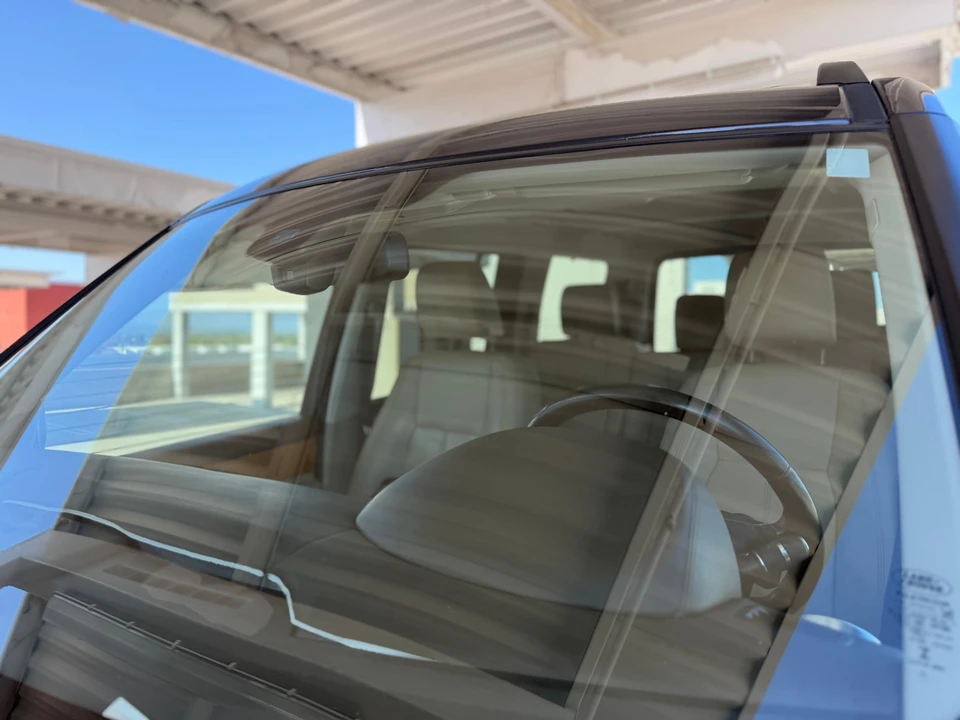 2014 Land Rover Discovery 4th Gen - Image 25 of 31