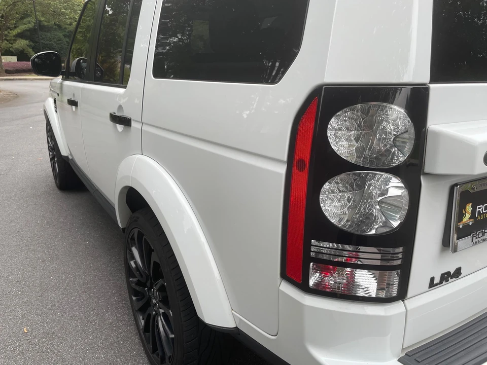 2014 Land Rover Discovery 4th Gen - Image 21 of 31