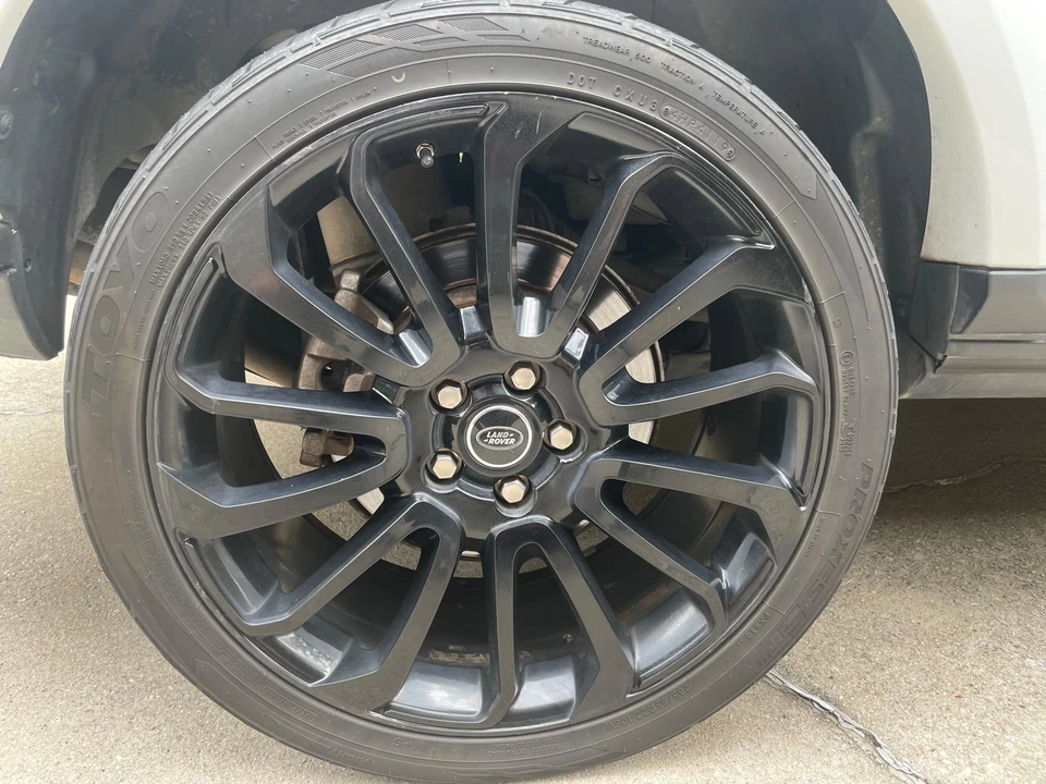 2014 Land Rover Discovery 4th Gen - Image 27 of 31