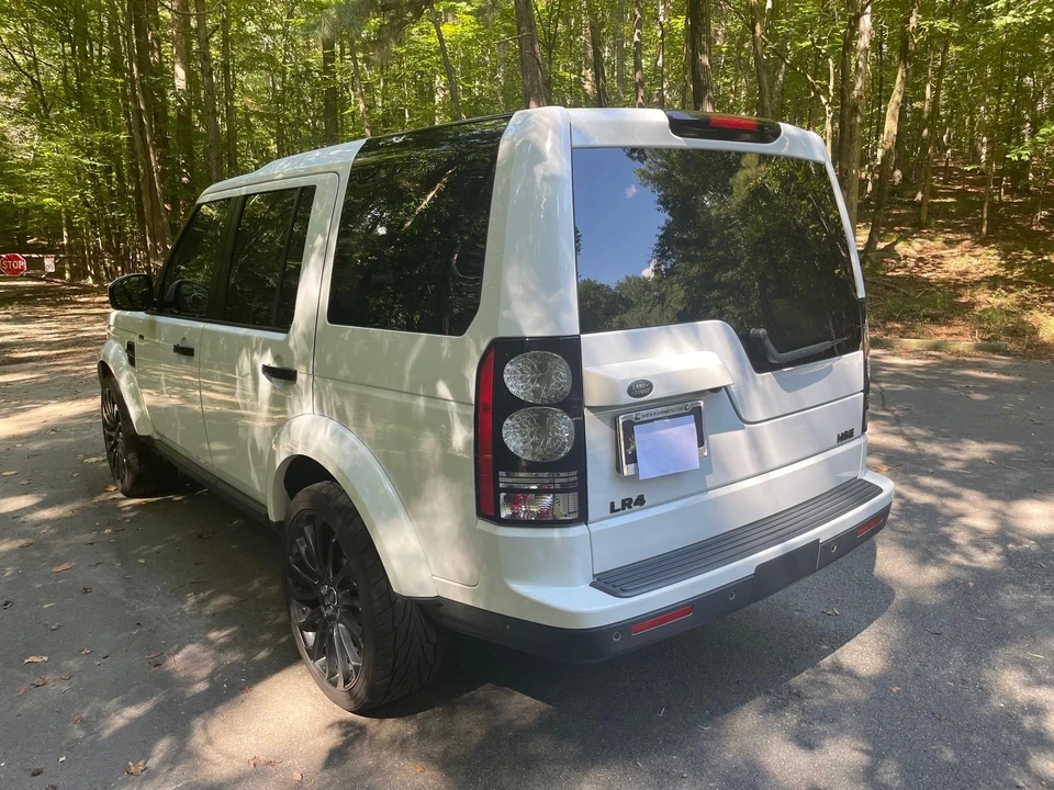 2014 Land Rover Discovery 4th Gen - Image 13 of 31