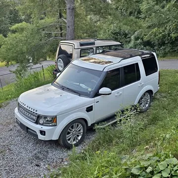 2014 Land Rover LR4 HSE LUX Sport Utility 4D