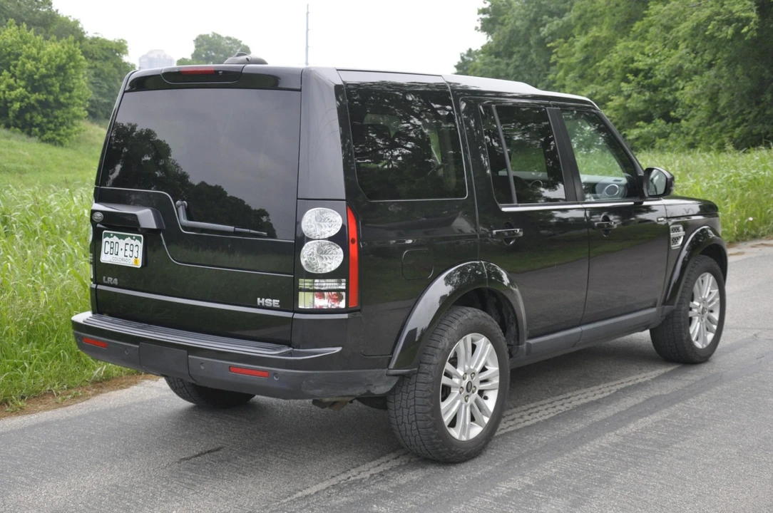 2014 Land Rover Discovery 4th Gen - Image 7 of 31