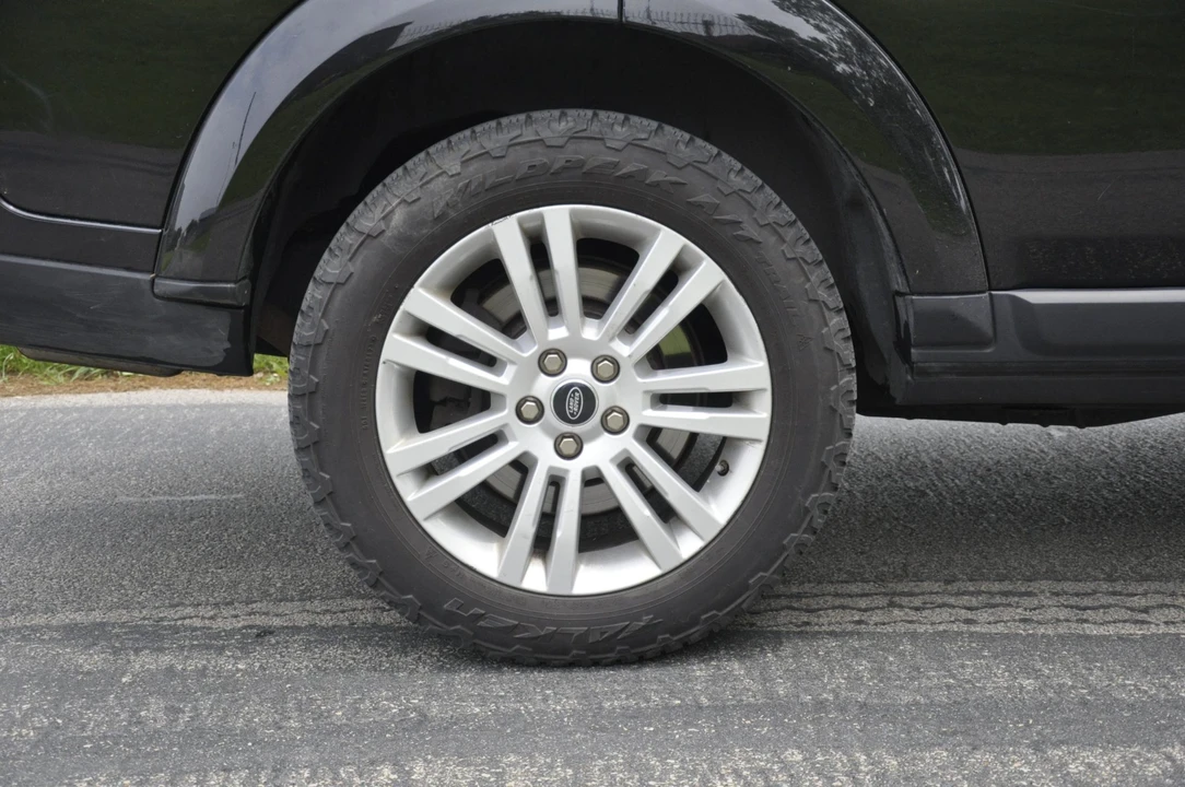 2014 Land Rover Discovery 4th Gen - Image 25 of 31