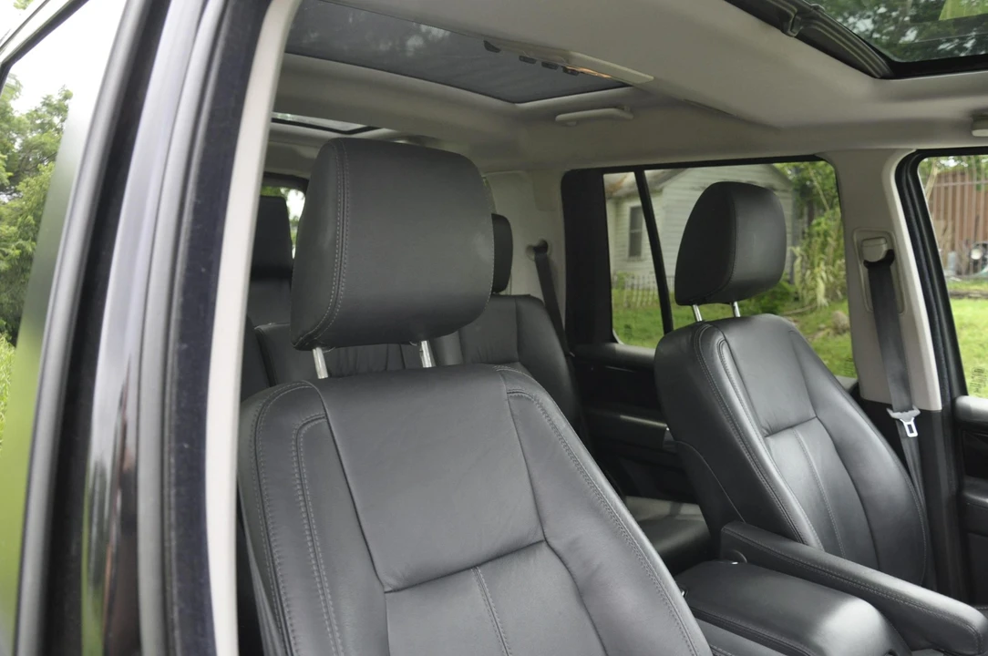2014 Land Rover Discovery 4th Gen - Image 28 of 31