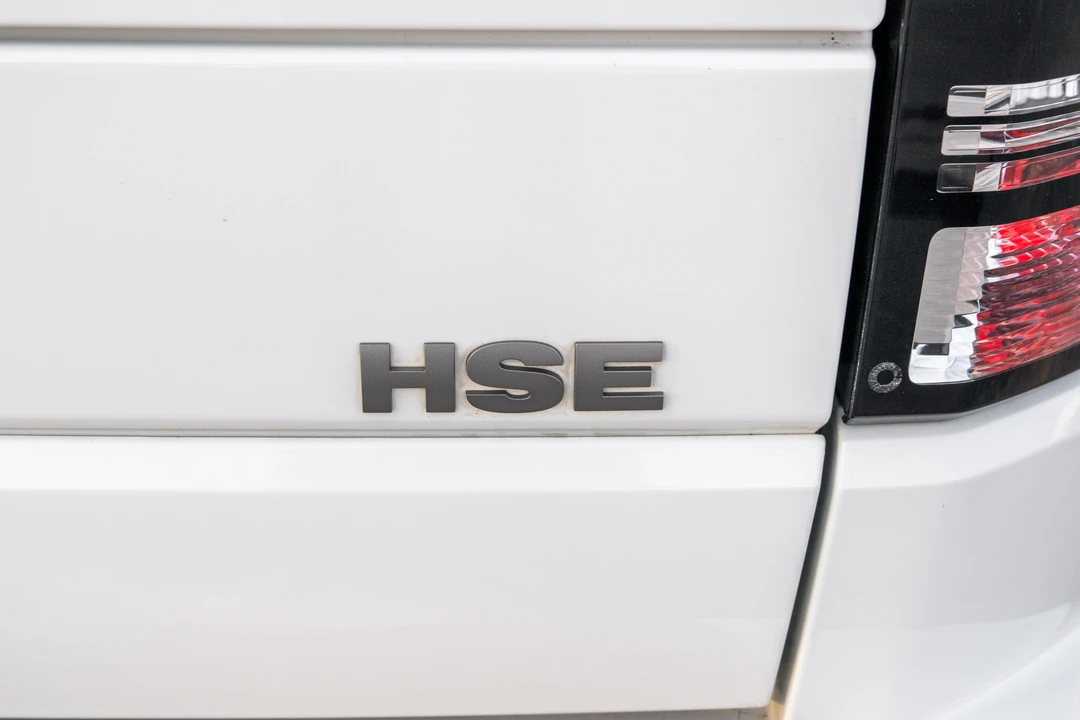 2014 Land Rover Discovery 4th Gen - Image 18 of 31
