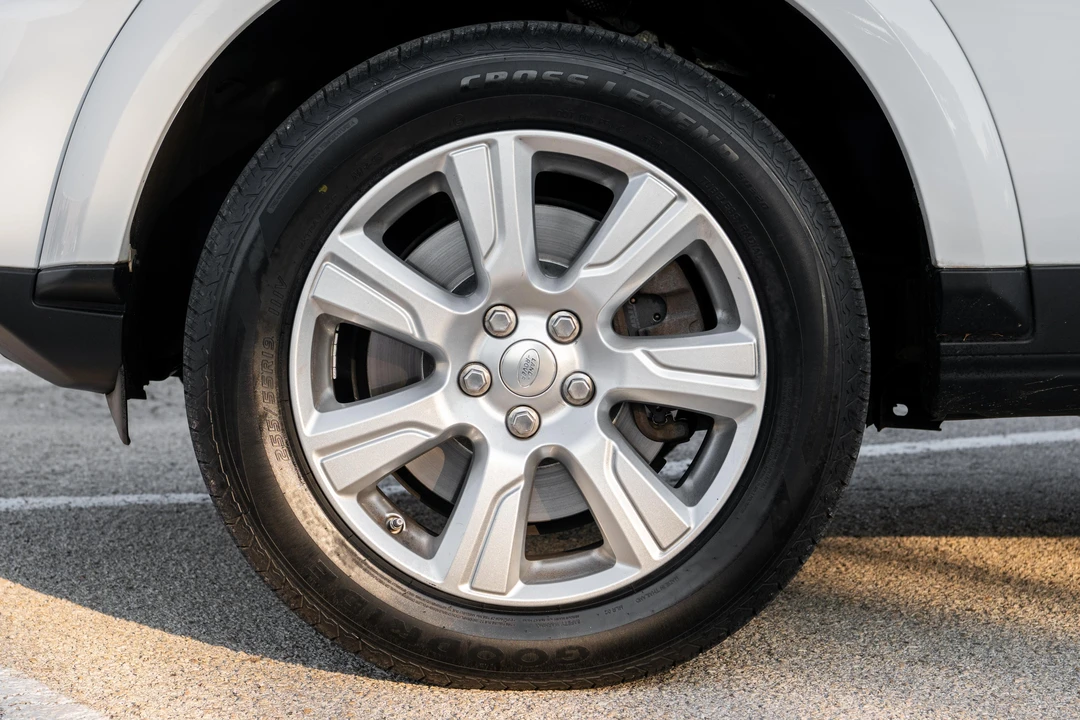2014 Land Rover Discovery 4th Gen - Image 28 of 31