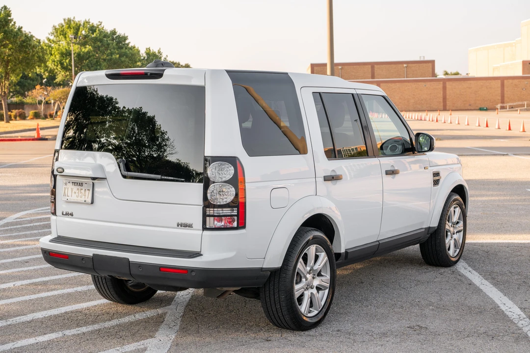 2014 Land Rover Discovery 4th Gen - Image 7 of 31