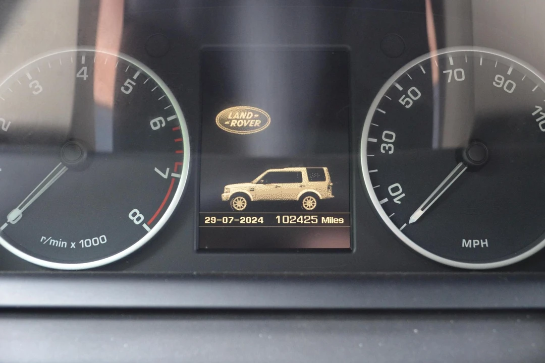 2014 Land Rover Discovery 4th Gen - Image 18 of 19
