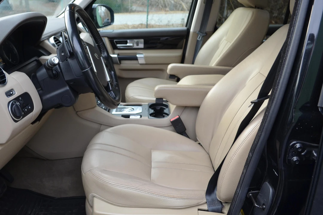 2014 Land Rover Discovery 4th Gen - Image 17 of 19