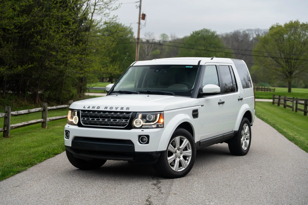 2014 Land Rover Discovery 4th Gen - Image 11 of 31