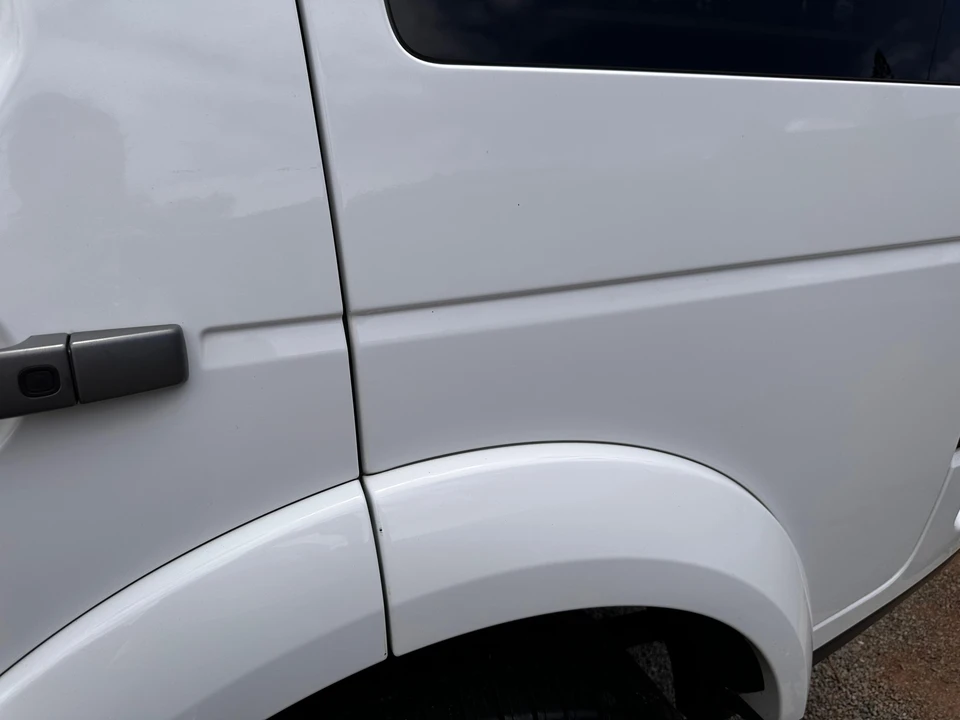 2014 Land Rover Discovery 4th Gen - Image 16 of 31