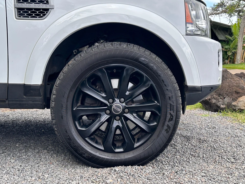 2014 Land Rover Discovery 4th Gen - Image 29 of 31