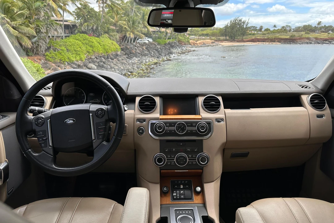 2014 Land Rover Discovery 4th Gen - Image 30 of 31