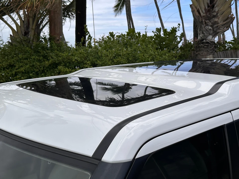 2014 Land Rover Discovery 4th Gen - Image 14 of 31