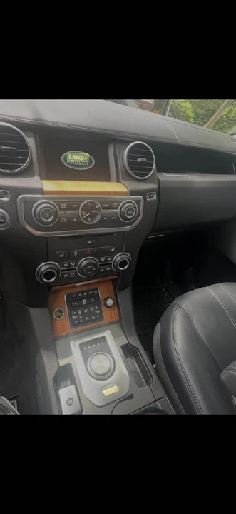 2014 Land Rover Discovery 4th Gen - Image 2 of 3