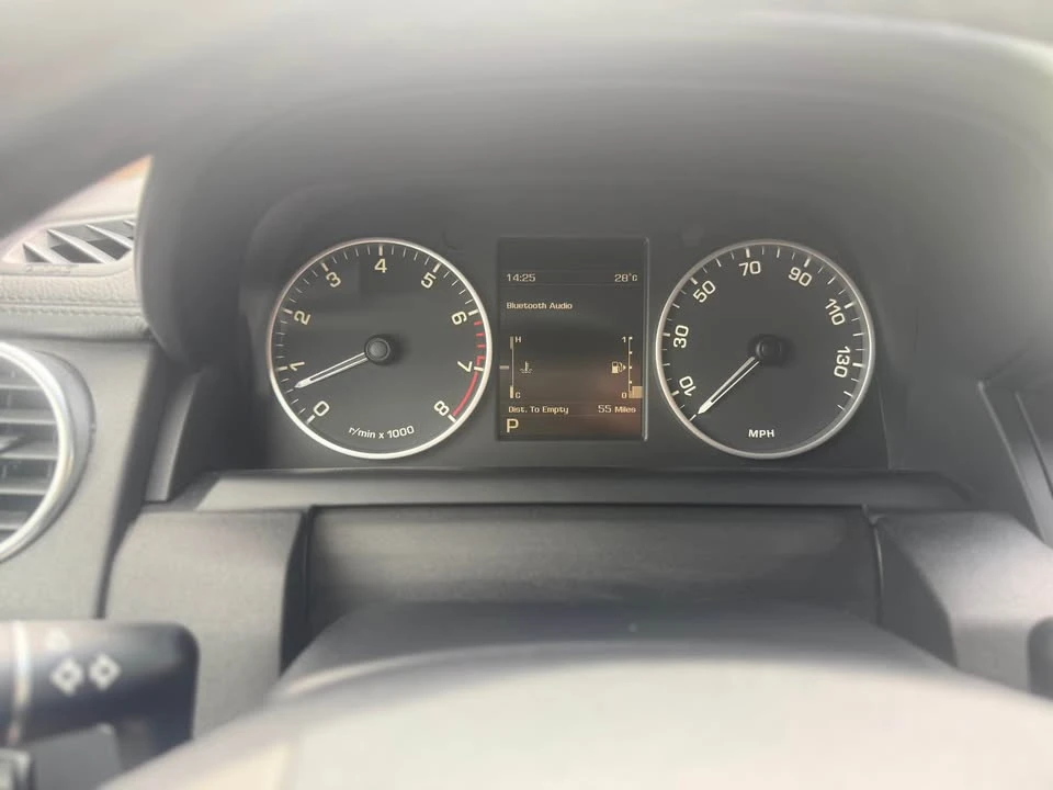 2014 Land Rover Discovery 4th Gen - Image 15 of 16