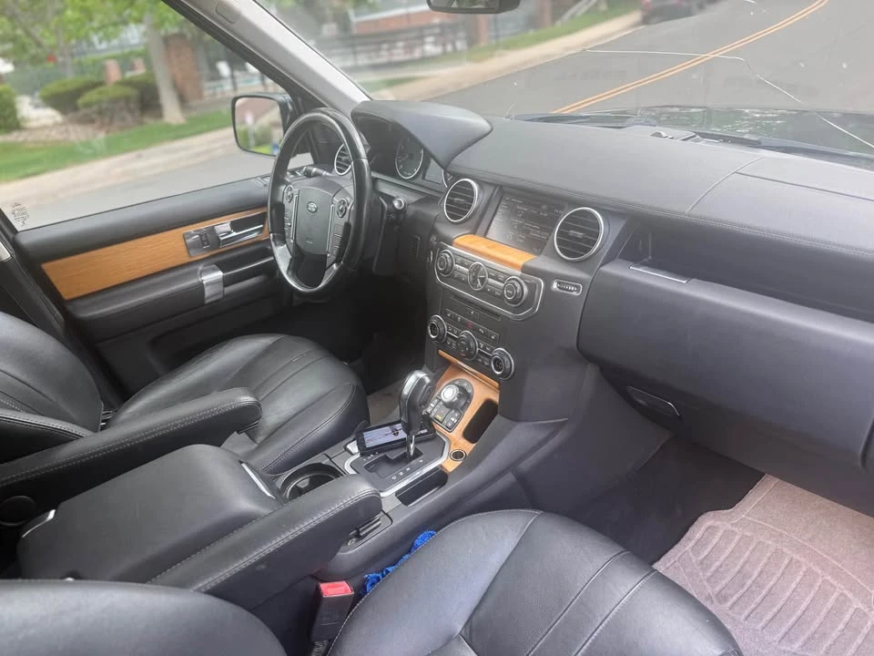 2014 Land Rover Discovery 4th Gen - Image 14 of 16