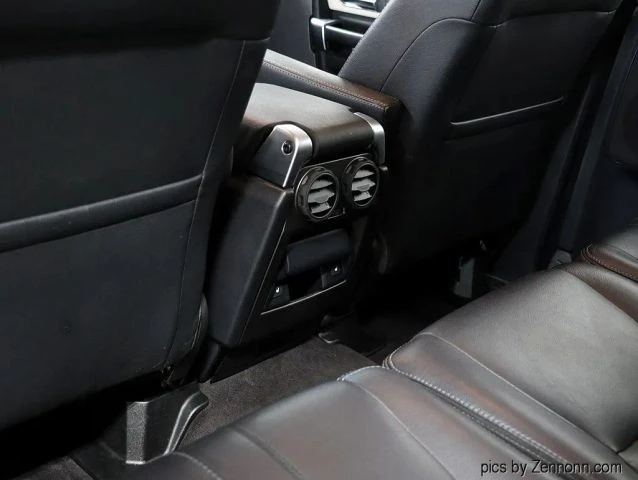 2014 Land Rover Discovery 4th Gen - Image 16 of 21
