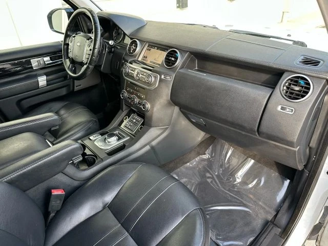 2014 Land Rover Discovery 4th Gen - Image 16 of 21