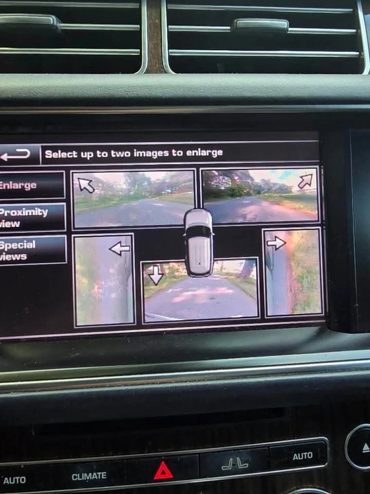2014 Land Rover Range Rover L405 - Image 12 of 17