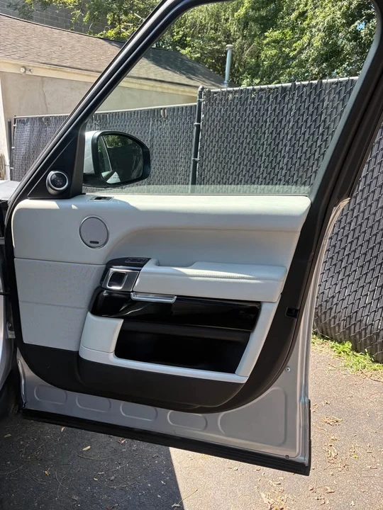 2014 Land Rover Range Rover L405 - Image 11 of 13